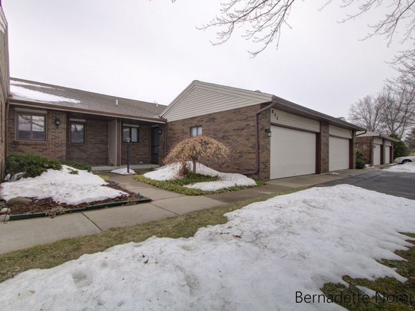 854 Amberwood W Drive SW, Byron Center, MI 49315