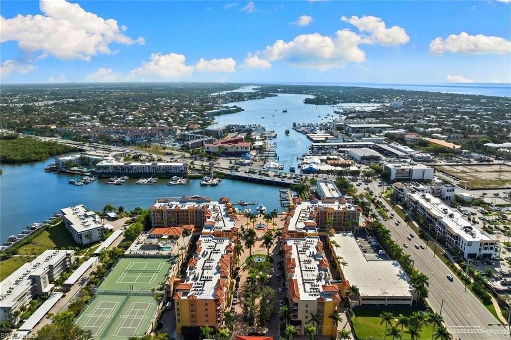451 Bayfront Pl, Unit 5410, Naples, FL 34102 Photo