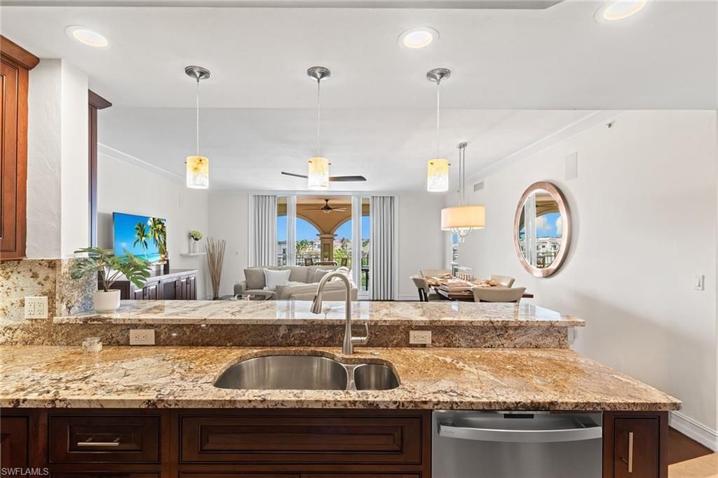 451 Bayfront Pl, Unit 5410, Naples, FL 34102 Photo