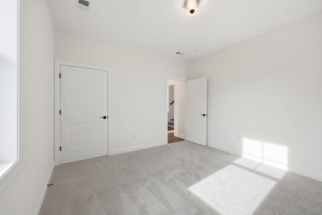 1310 Battery Park Dr. Photo 14