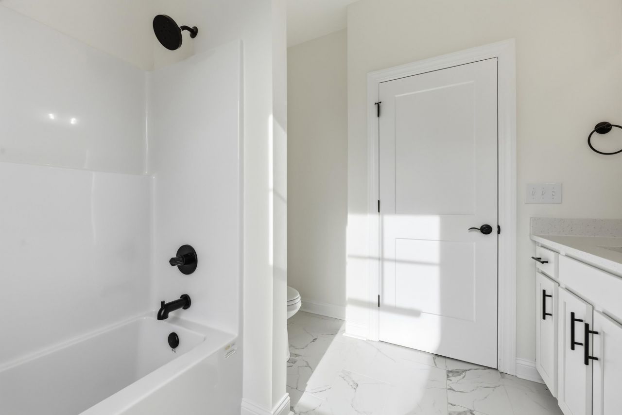 1310 Battery Park Dr. Photo 15