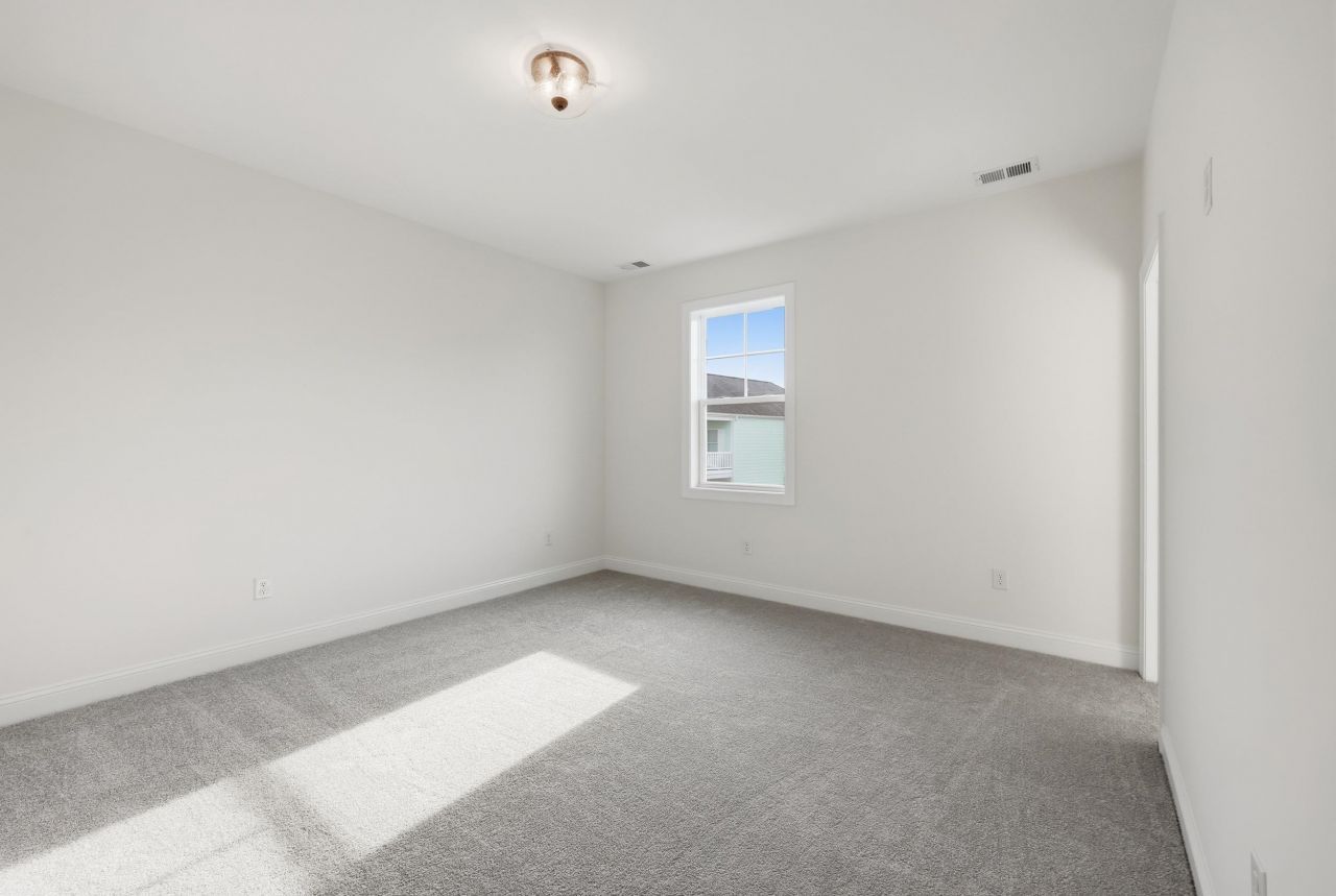 1310 Battery Park Dr. Photo 22