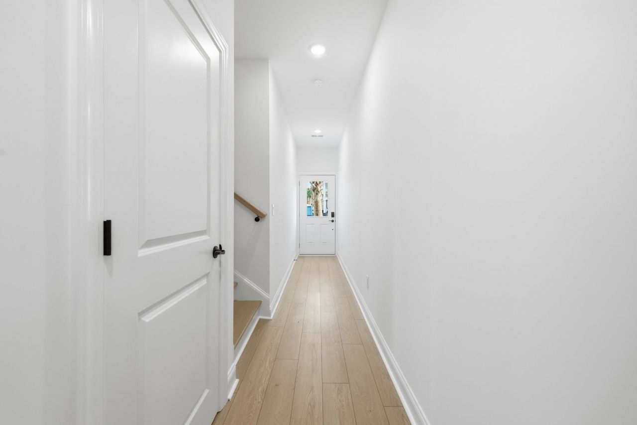 1105 Salt Windy Way Photo 7