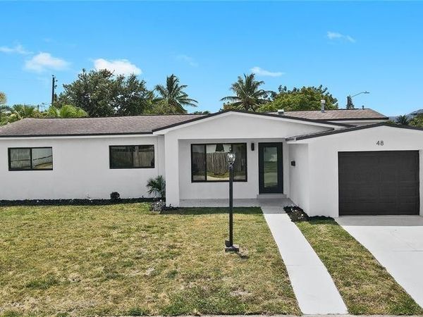 48 SE 7th St, Hollywood, FL 33004