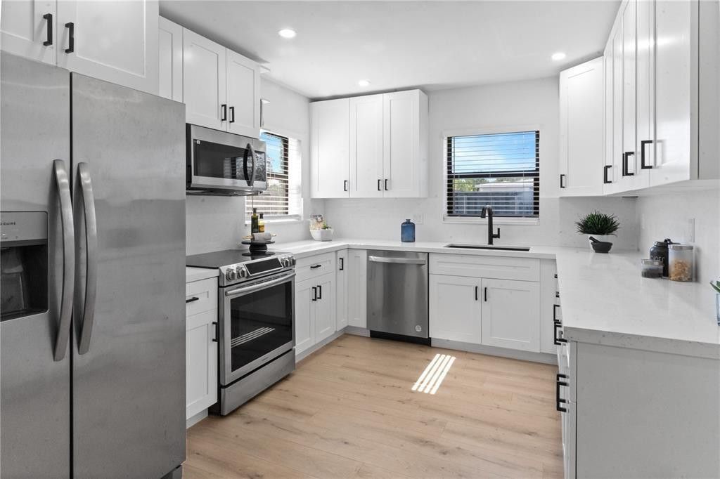 48 SE 7th Street, Hollywood, FL 33004 Photo