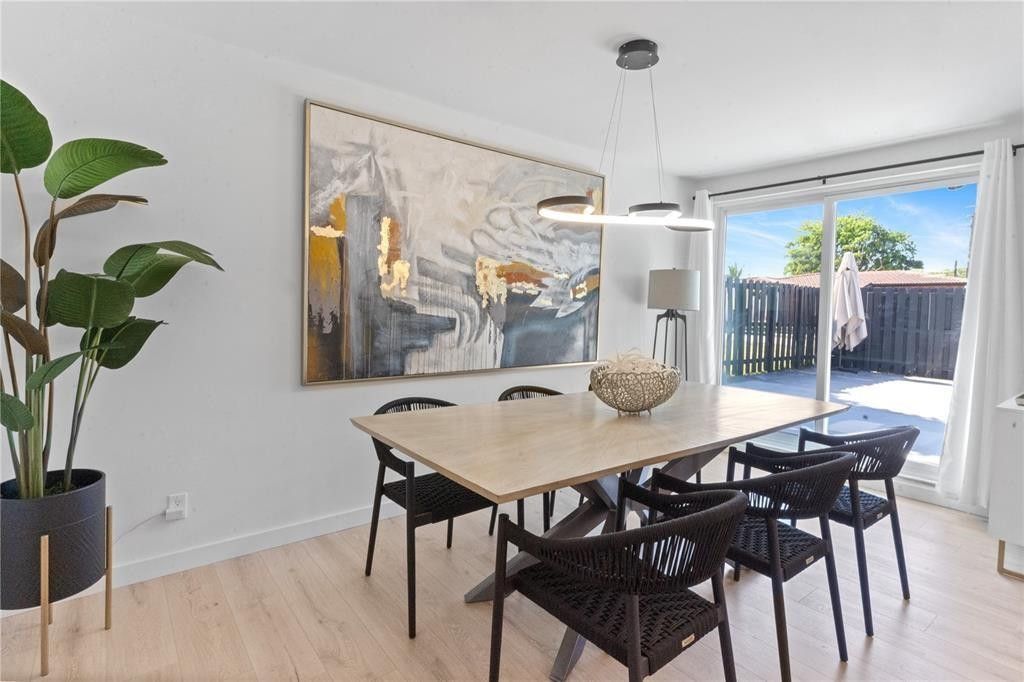 48 SE 7th Street, Hollywood, FL 33004 Photo