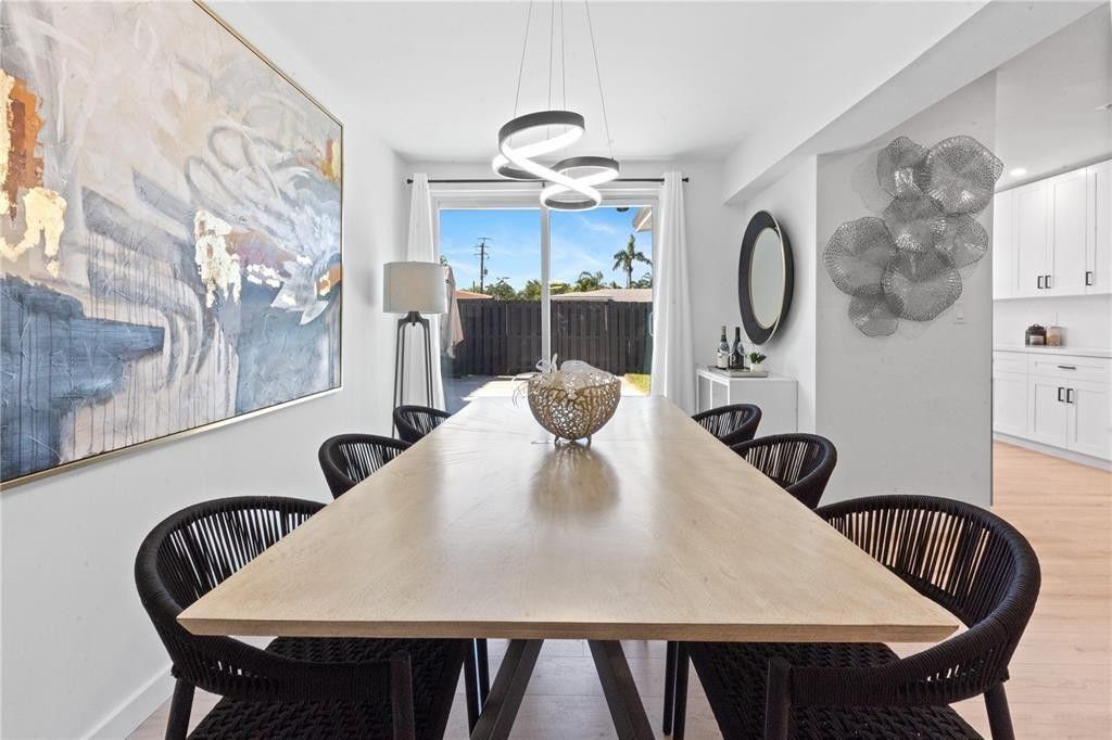 48 SE 7th Street, Hollywood, FL 33004 Photo