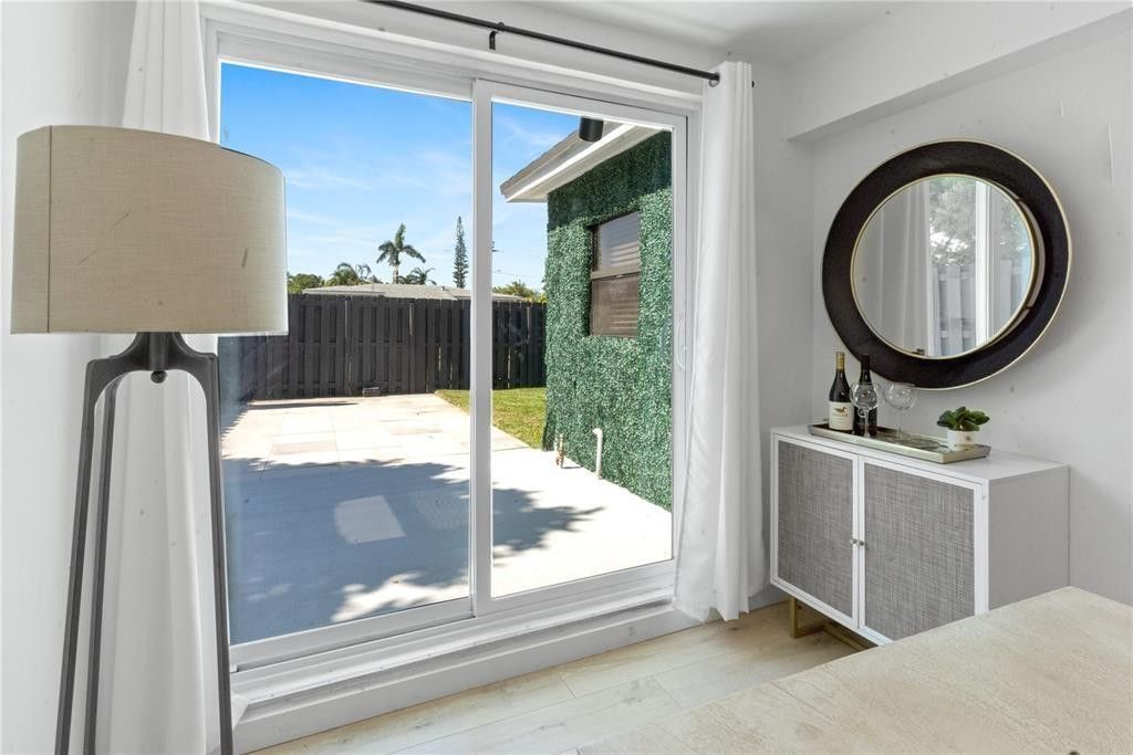 48 SE 7th Street, Hollywood, FL 33004 Photo