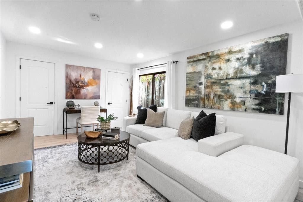 48 SE 7th Street, Hollywood, FL 33004 Photo