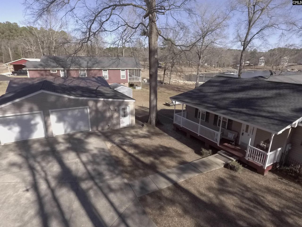 387 Dutchman Lane  Photo 4