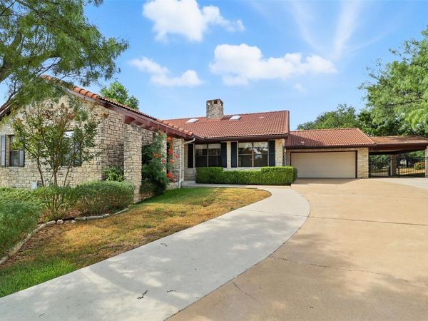 124 Tee Off, Horseshoe Bay, TX 78654