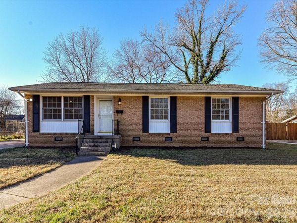 4008 Dunwoody Drive, Charlotte, NC 28215