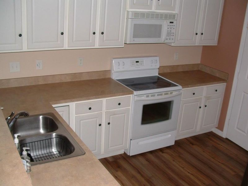 105 Maple Leaf Drive, Johnstown, OH 43031 Photo 14