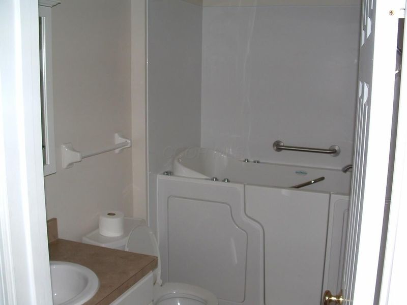 105 Maple Leaf Drive, Johnstown, OH 43031 Photo 22