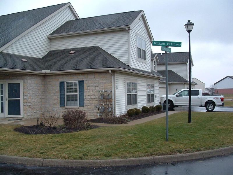 105 Maple Leaf Drive, Johnstown, OH 43031 Photo 3