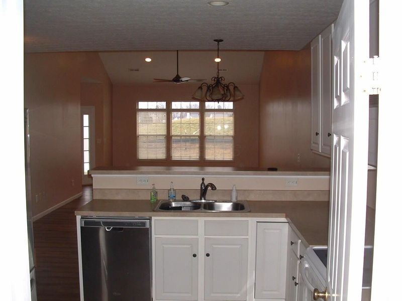 105 Maple Leaf Drive, Johnstown, OH 43031 Photo 5