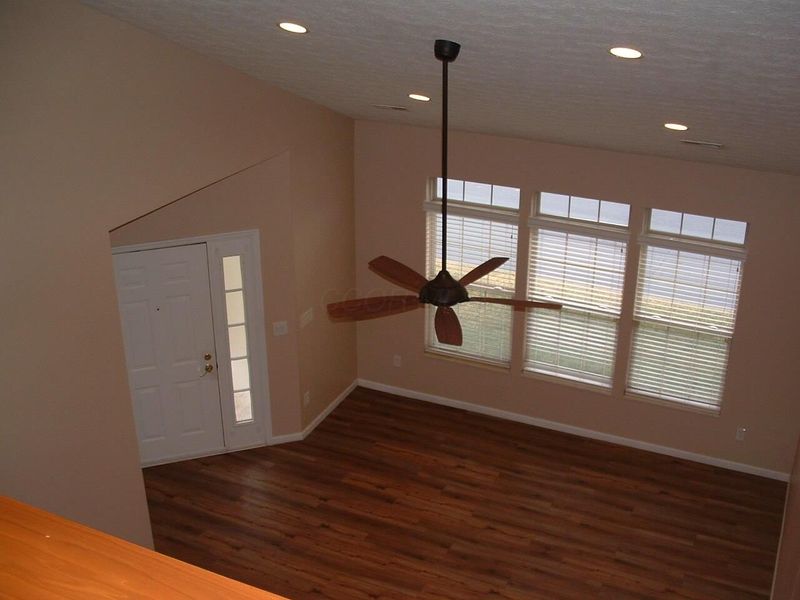 105 Maple Leaf Drive, Johnstown, OH 43031 Photo 8