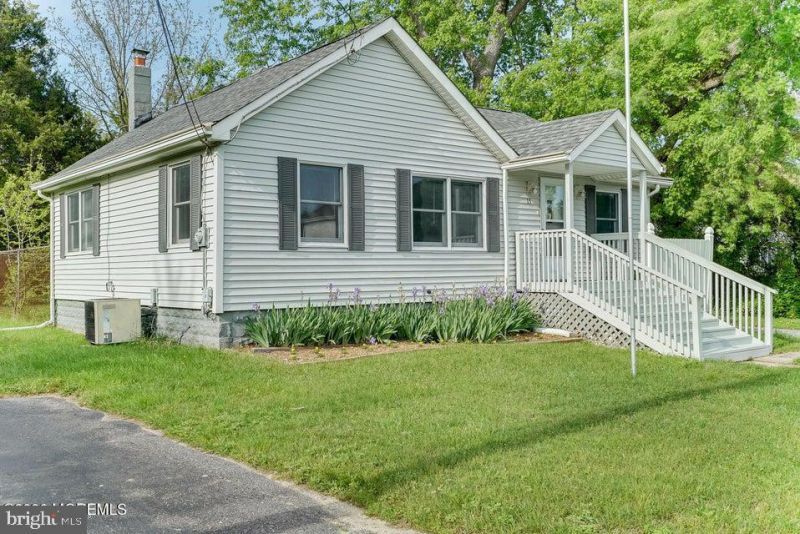 15 Buckley Lane, Bayville, NJ 08721 Main Photo