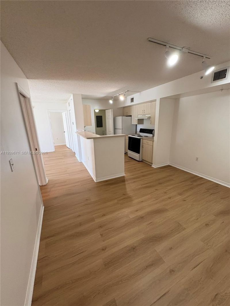 11133 SW 8th St, Unit 201, Pembroke Pines, FL 33025 Photo