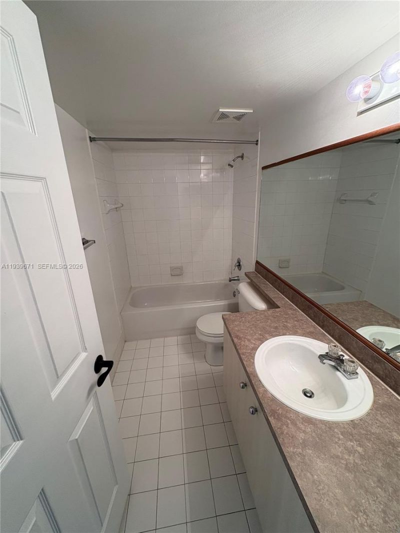 11133 SW 8th St, Unit 201, Pembroke Pines, FL 33025 Photo