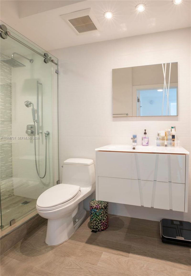 110 Washington Ave , Unit 1722, Miami Beach, FL 33139 Photo