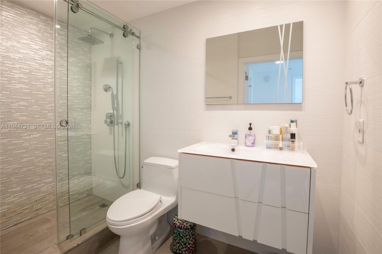 110 Washington Ave , Unit 1722, Miami Beach, FL 33139 Photo