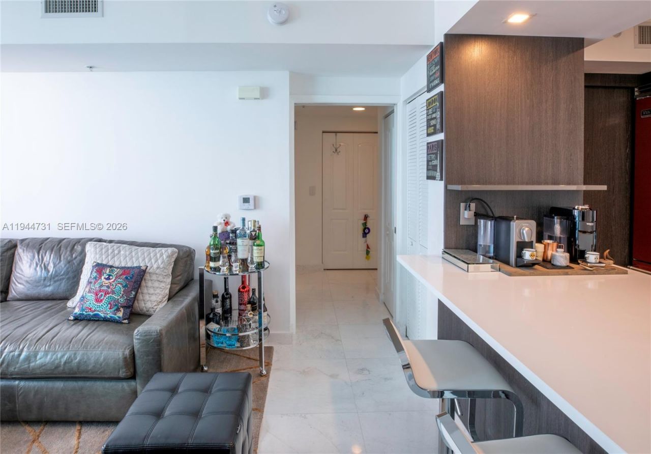 110 Washington Ave , Unit 1722, Miami Beach, FL 33139 Photo