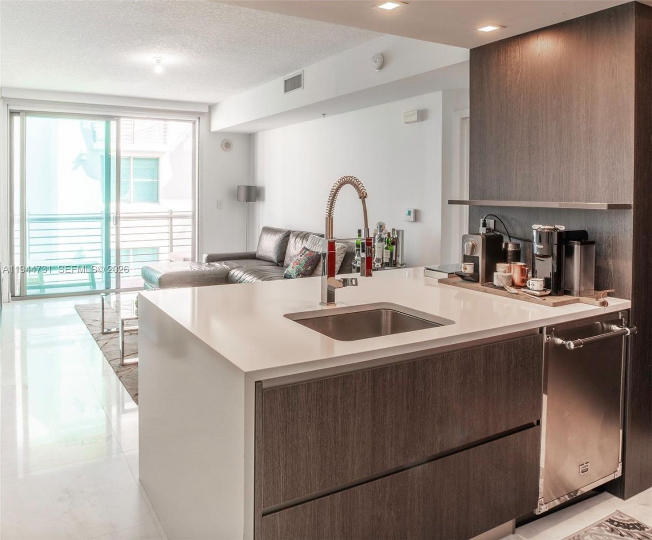 110 Washington Ave , Unit 1722, Miami Beach, FL 33139 Photo