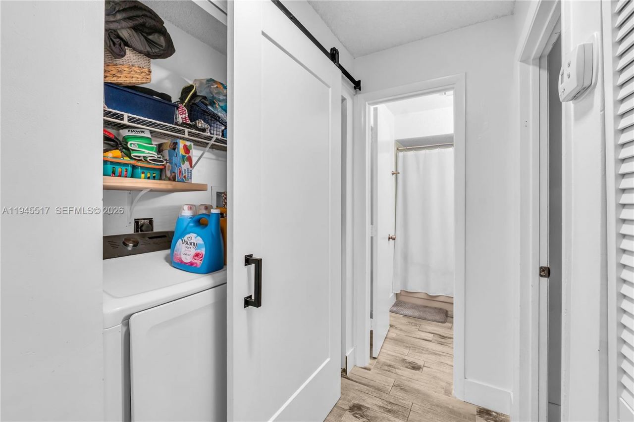 8202 NW 100th Dr, Tamarac, FL 33321 Photo