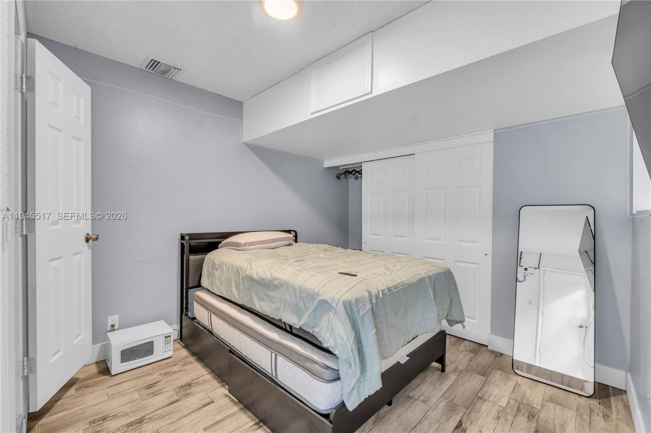 8202 NW 100th Dr, Tamarac, FL 33321 Photo