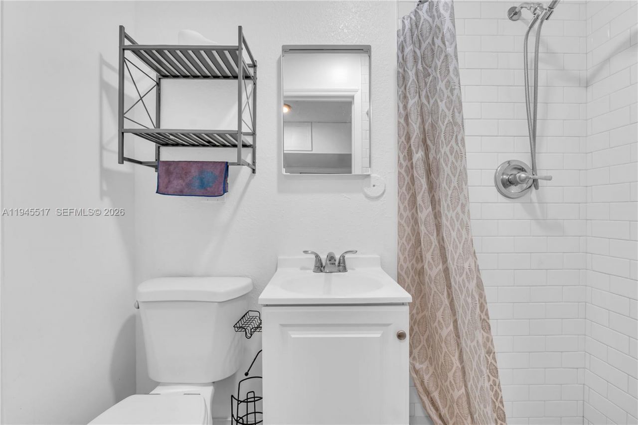 8202 NW 100th Dr, Tamarac, FL 33321 Photo