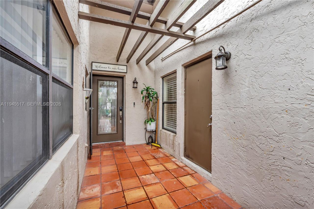 8202 NW 100th Dr, Tamarac, FL 33321 Photo