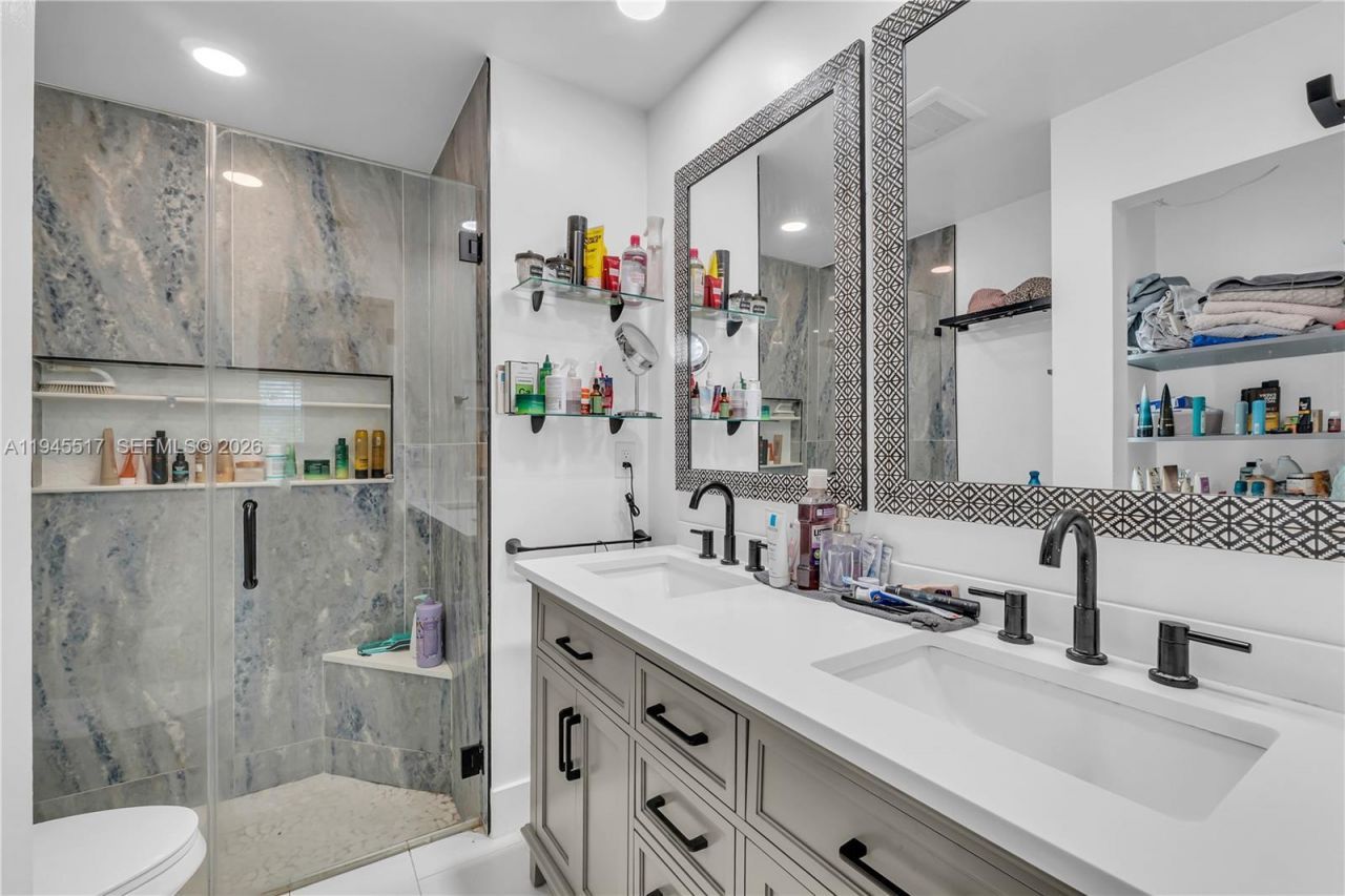 8202 NW 100th Dr, Tamarac, FL 33321 Photo