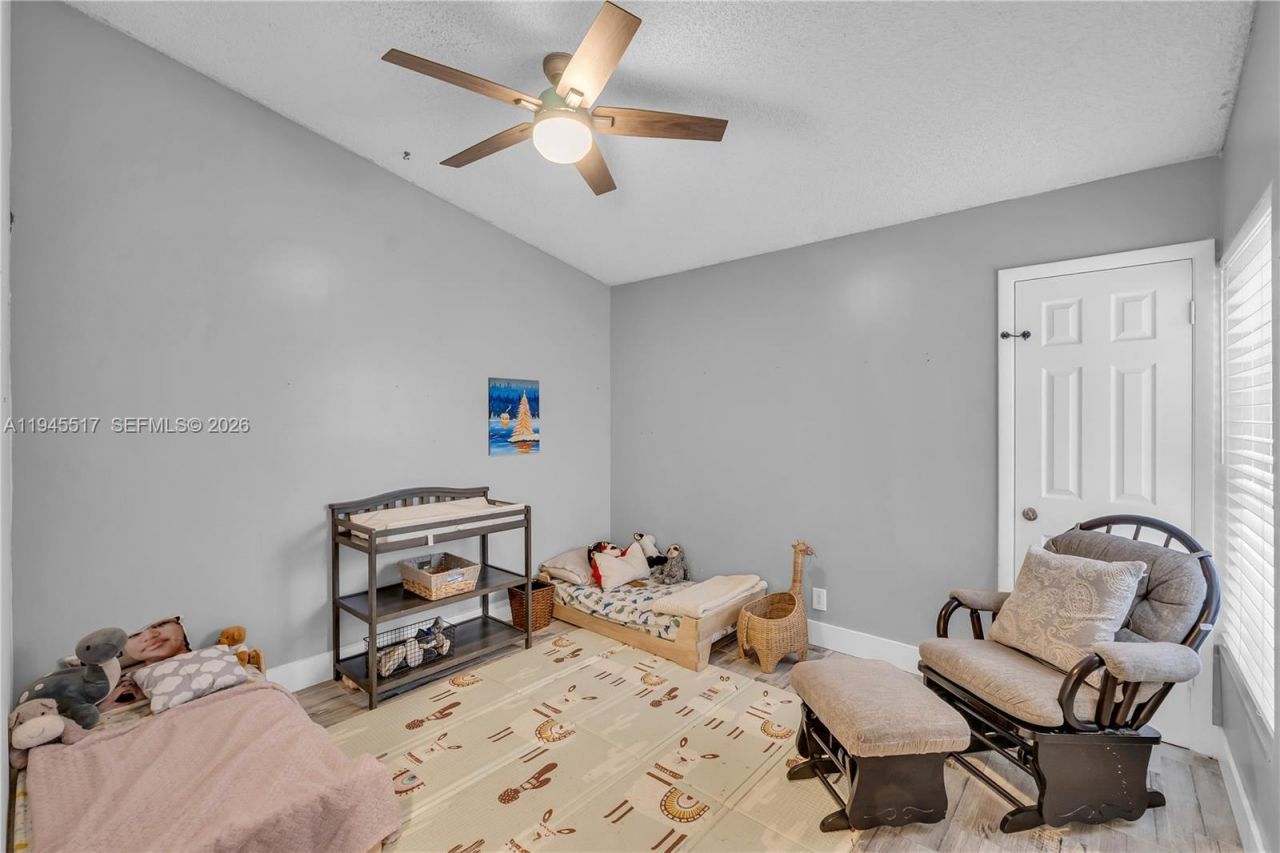 8202 NW 100th Dr, Tamarac, FL 33321 Photo