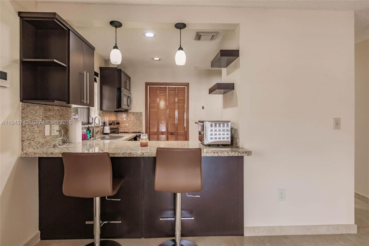 13401 SW 30th St, Miami, FL 33175 Photo