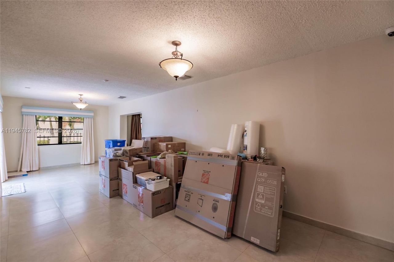 13401 SW 30th St, Miami, FL 33175 Photo