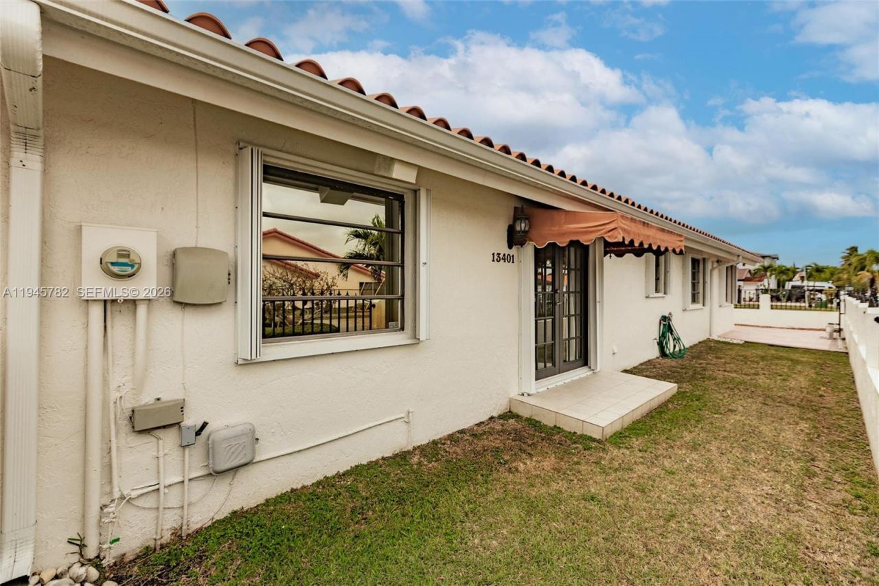 13401 SW 30th St, Miami, FL 33175 Photo