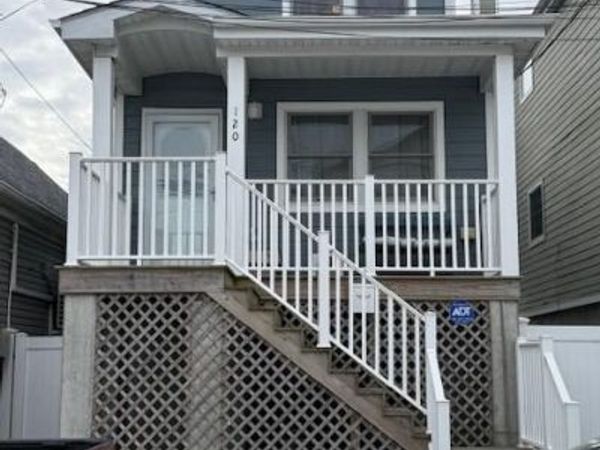 120 E 6th Road, Broad Channel, NY 11693