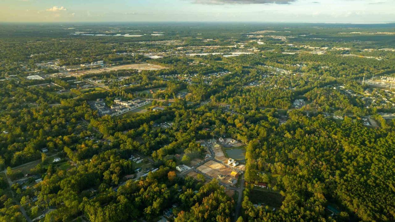 221 Seele Street Photo 5