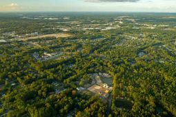 221 Seele Street photo 4