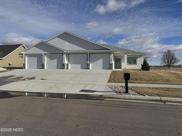 148 MEADOW DRIVE, Watertown, SD 57201