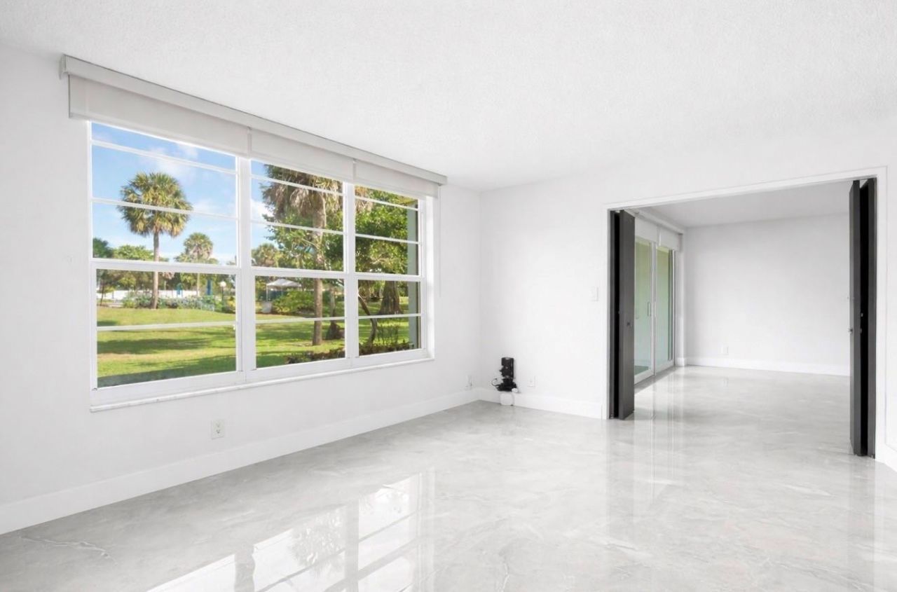 500 Oaks Lane, Unit 110, Pompano Beach, FL 33069 Photo
