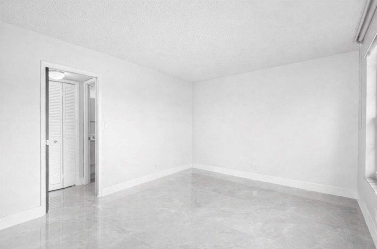 500 Oaks Lane, Unit 110, Pompano Beach, FL 33069 Photo