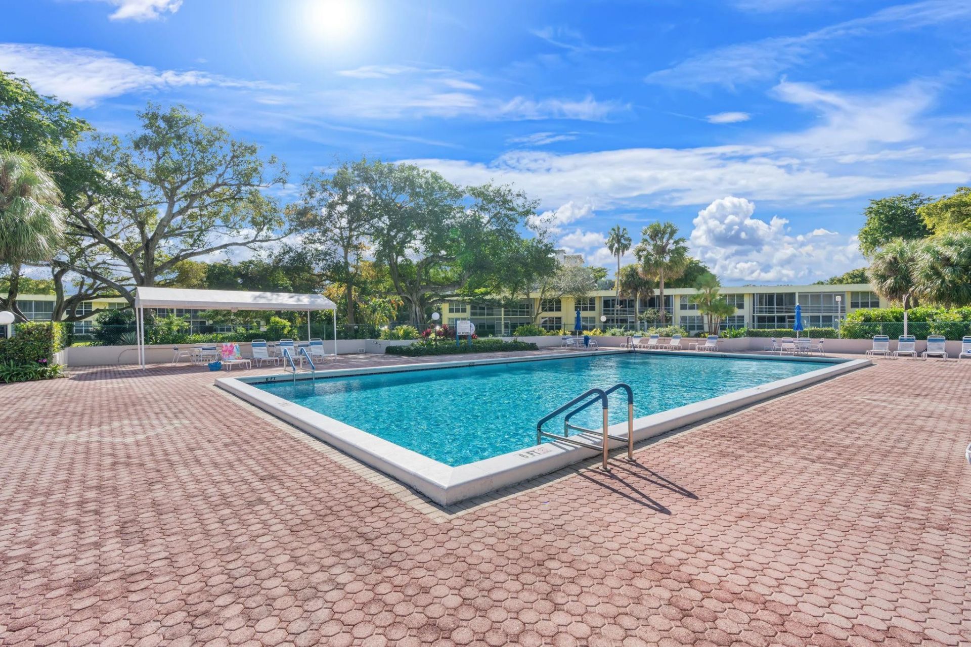 500 Oaks Lane, Unit 110, Pompano Beach, FL 33069 Photo