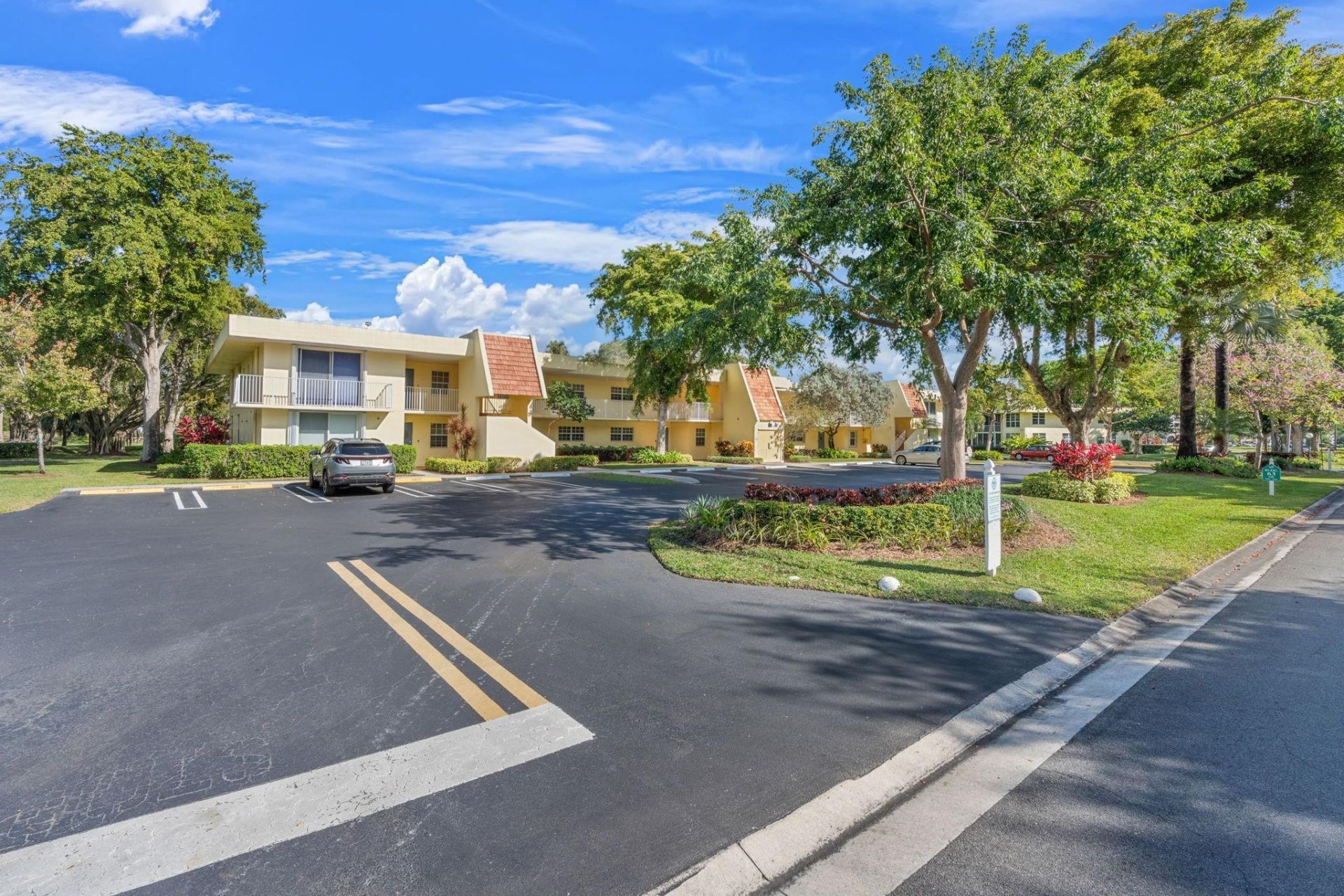 500 Oaks Lane, Unit 110, Pompano Beach, FL 33069 Photo