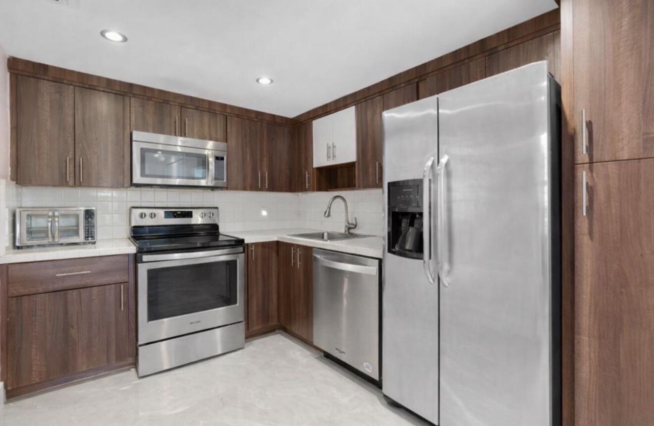 500 Oaks Lane, Unit 110, Pompano Beach, FL 33069 Photo