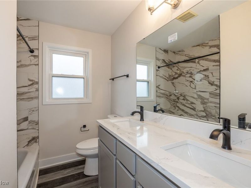 10941 Gabriella Drive, Parma, OH 44130 Photo 12