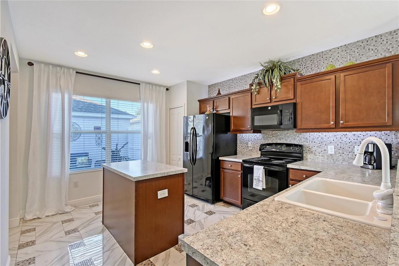 4755 Woodbrook Drive, Sarasota, FL 34243 Photo