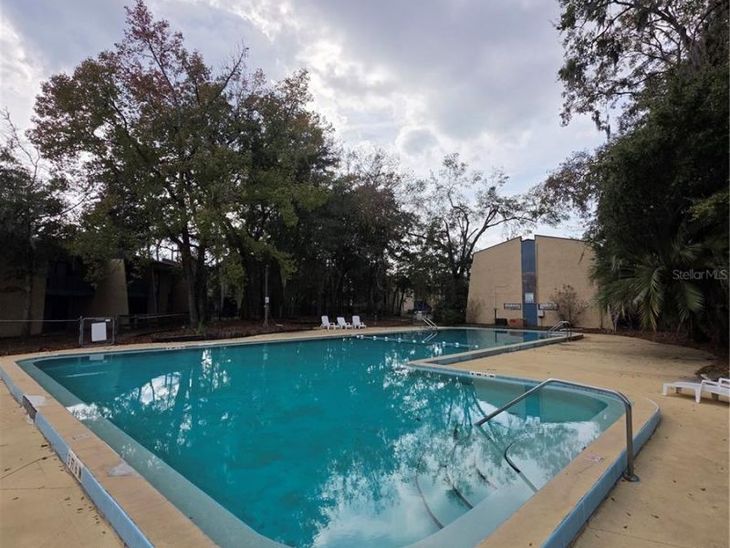 2811 SW Archer Road, Unit R142, Gainesville, FL 32608