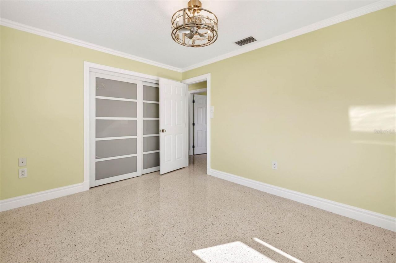 4388 50th Place S, Saint Petersburg, FL 33711 Photo